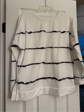 SHEIN White Long Sleeve Tee with Black Distressed Stripes